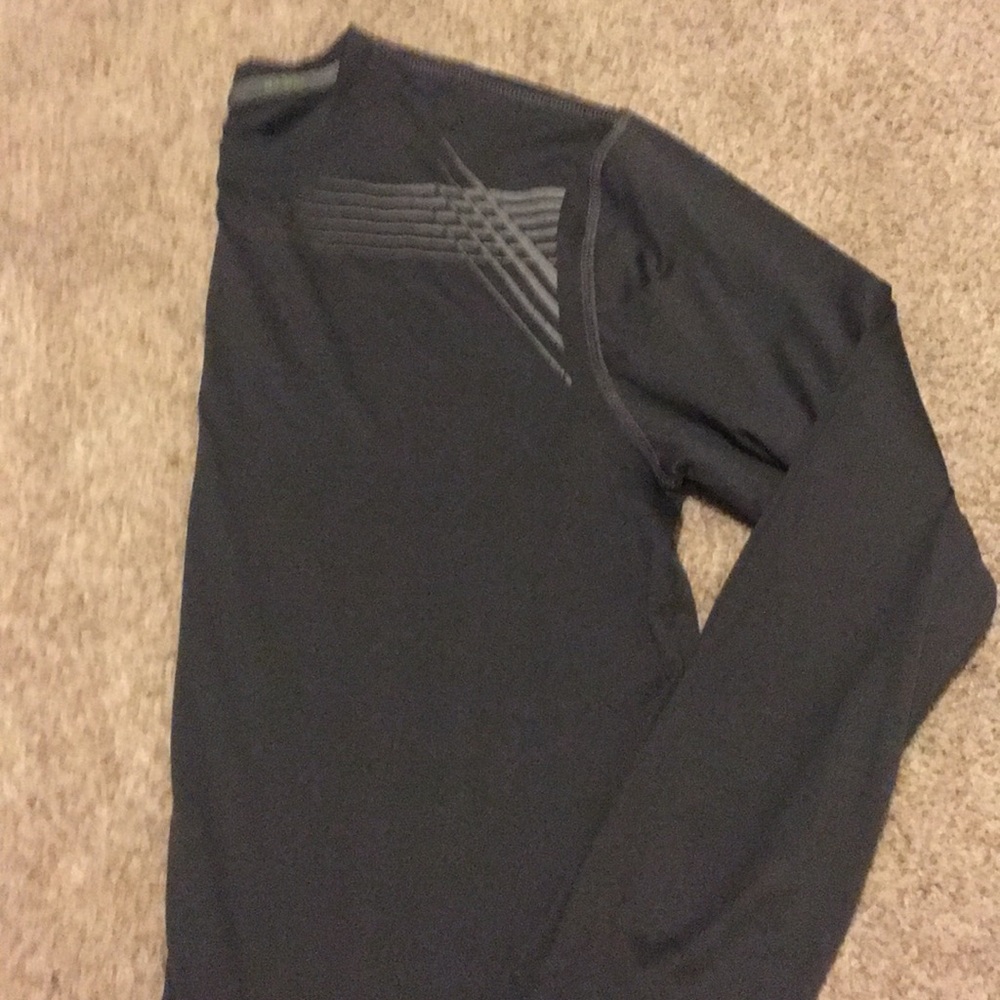 Men’s long sleeve workout shirt